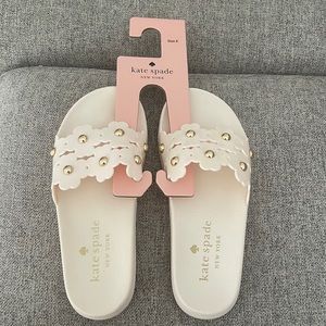 Kate Spade DAISY POOL SLIDE size 6 Parchment color